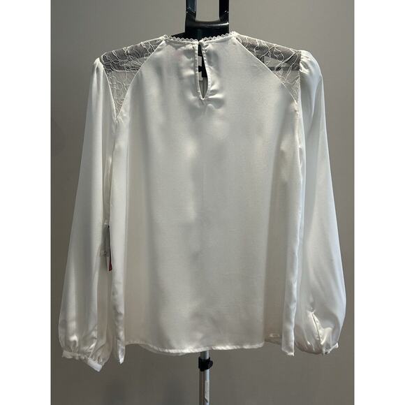 NWT Women's size M Vince Camuto New Ivory Blouse - Picture 2 of 6